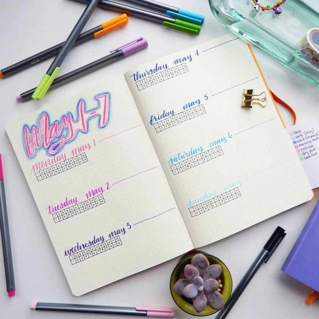 master of schedules in bullet journal weekly spread